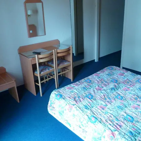 格罗里亚大道酒店