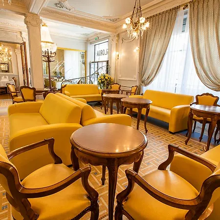 Gloria & Avenue 3* Лурд