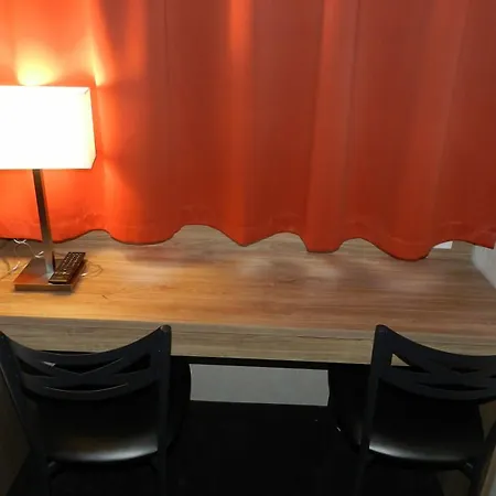 格罗里亚大道酒店