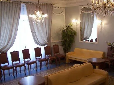 Gloria & Avenue Лурд