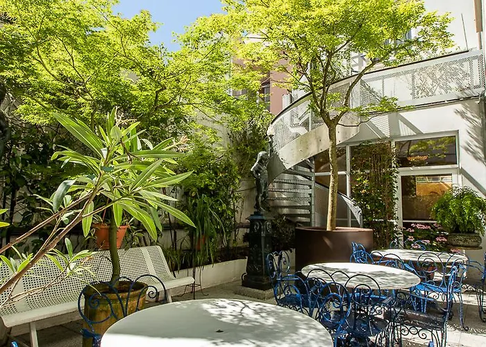 Gloria & Avenue Hotel