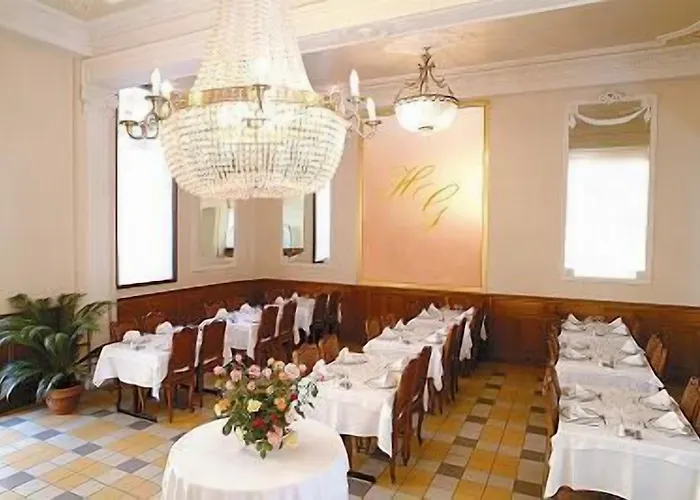 Gloria & Avenue 루르드