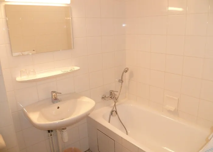 Hotel Gloria & Avenue 3*