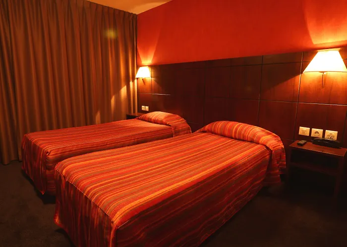 Gloria & Avenue 3* Lourdes