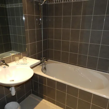 Gloria&avenue Lourdes