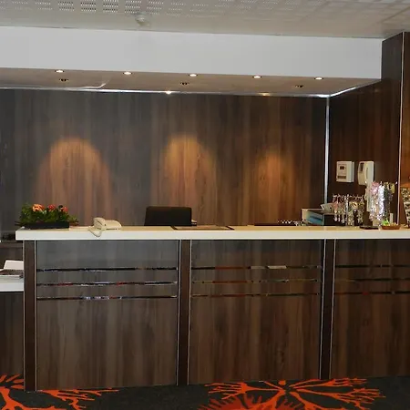 Gloria&avenue Lourdes