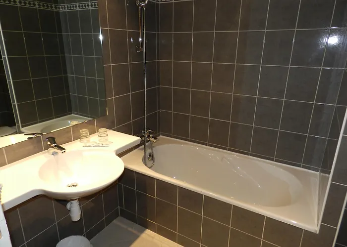 Gloria & Avenue ルルド