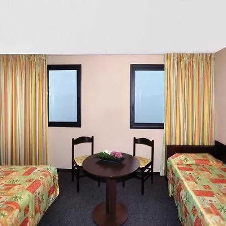 Hotel Gloria & Avenue Lourdes