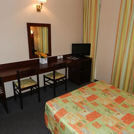 Gloria & Avenue Hotel 3*