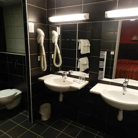 Gloria & Avenue Hotel 3*