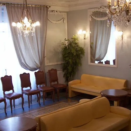 Hotel Gloria & Avenue Lourdes