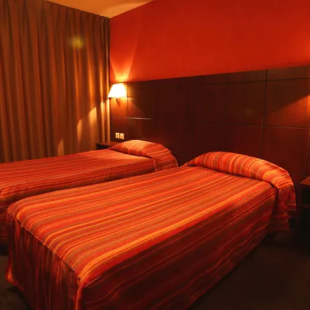 Gloria & Avenue 3* Lourdes