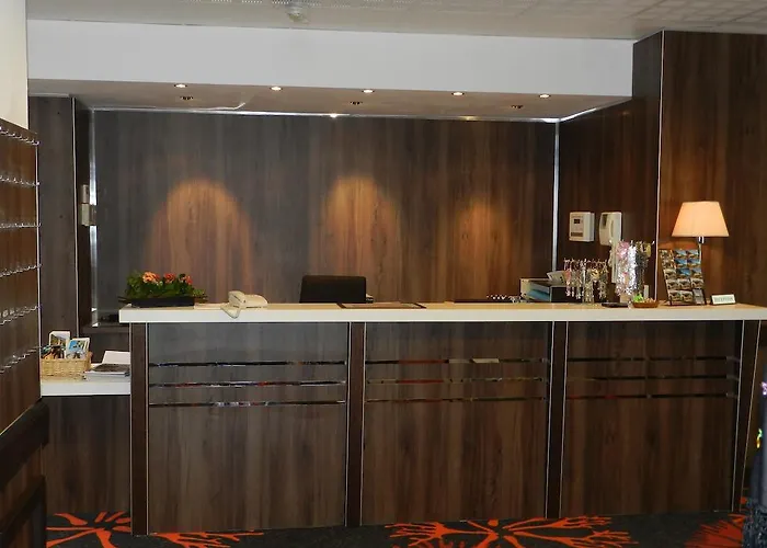 Gloria & Avenue ルルド